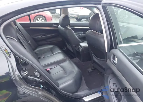 2013 Infiniti G37 Journey z USA, uszkodzony, nr VIN JN1CV6AP6DM712950